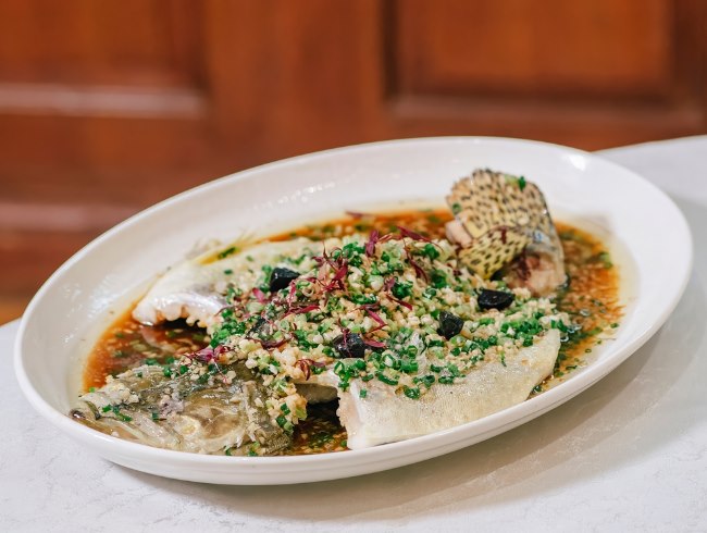 Steamed Oriental Perch With Trio Garlics